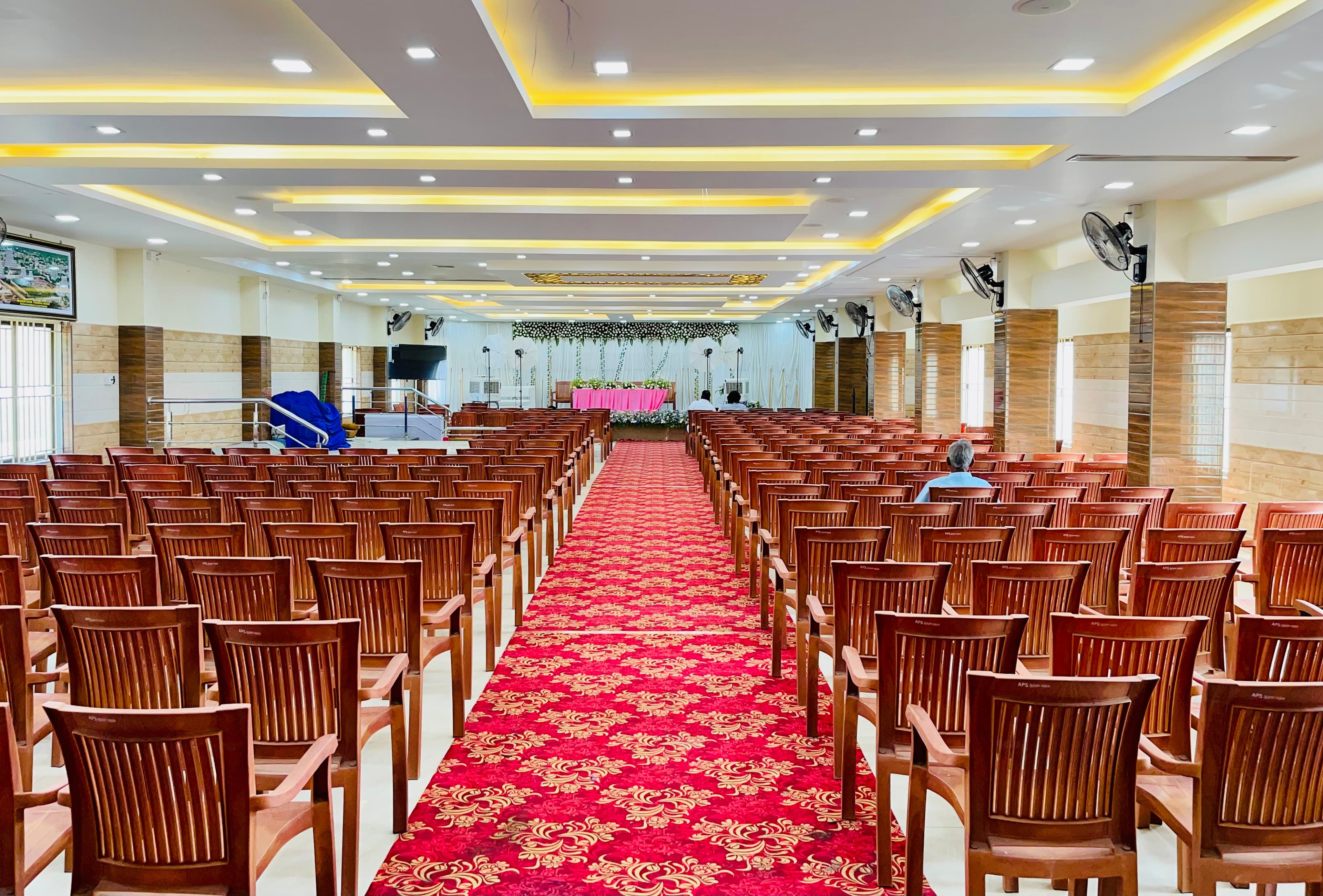 APS ARUMUGA MAHAL A/C Thirumana Mandapam, Tiruvannamalai